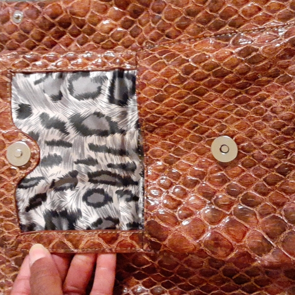 💼 Briefcase - Picture 2 of 5